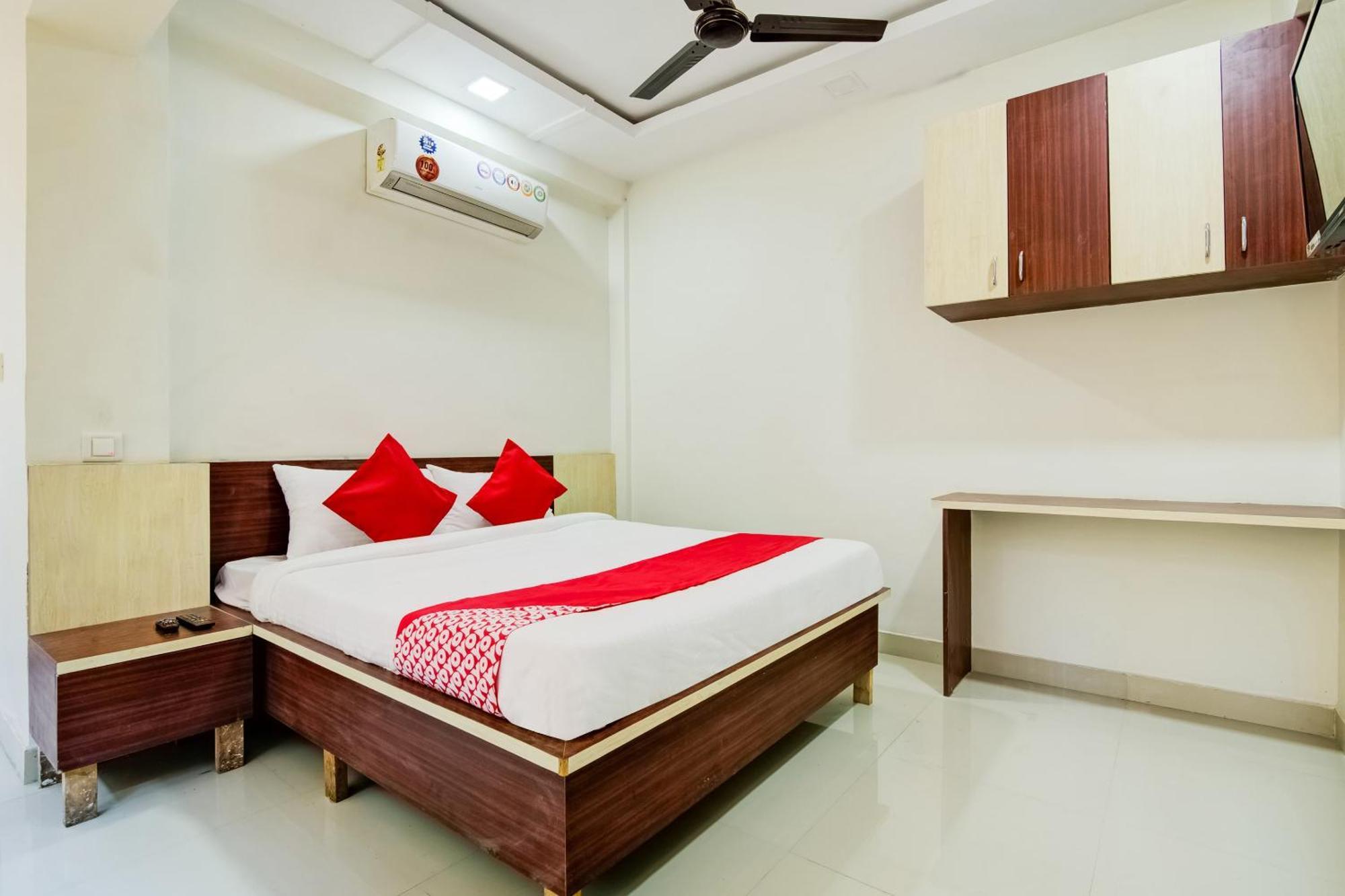 נאווי מומבאי Hotel O Kunal Palace מראה חיצוני תמונה