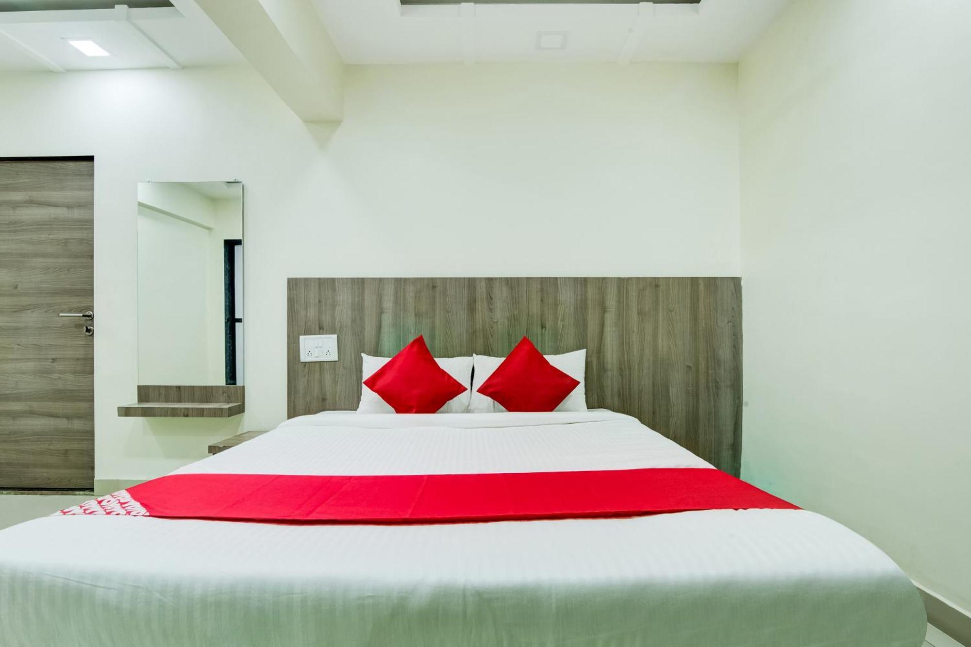 נאווי מומבאי Hotel O Kunal Palace מראה חיצוני תמונה